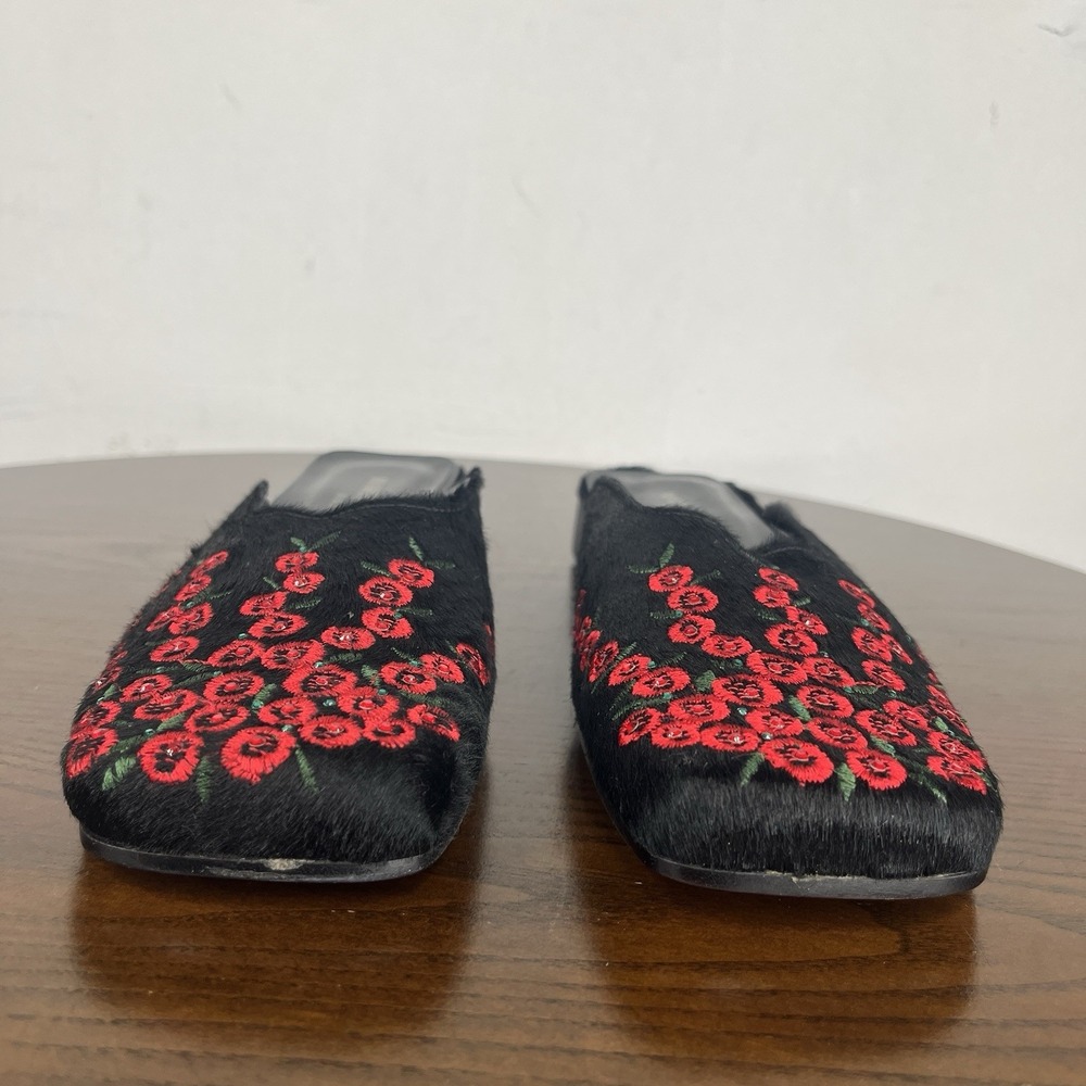 Marco Gambassi Mule Shoes Women's 37 / 7 Black Red Fur-Like Flower Embroidery - Picture 2 of 16